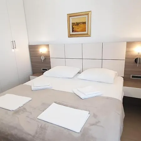 Apartments Lofiel Novalja Extérieur photo